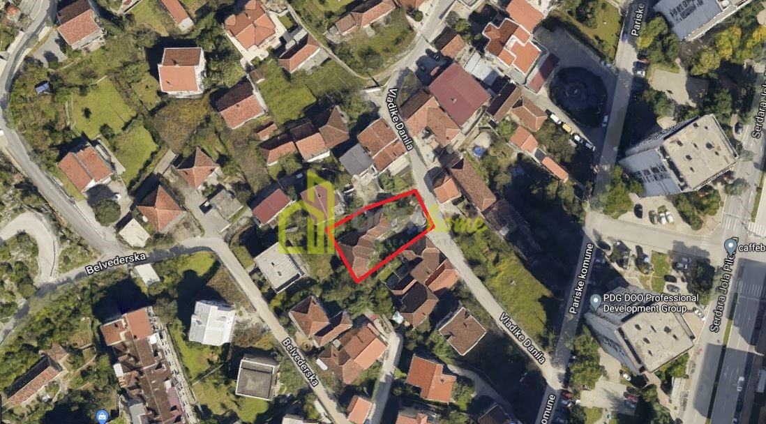 Plac 460m2, Momišići